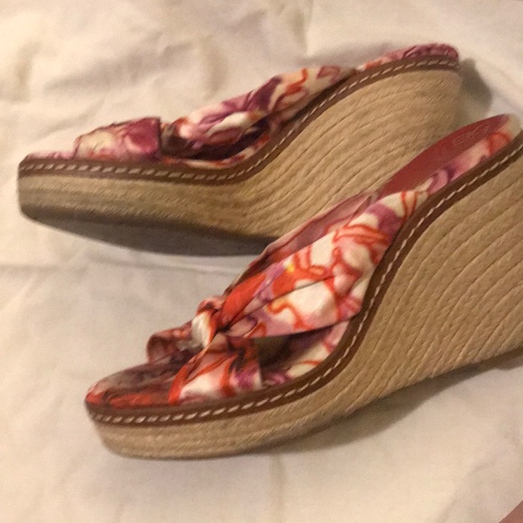 BCBG Wedges - Picture 4 of 4